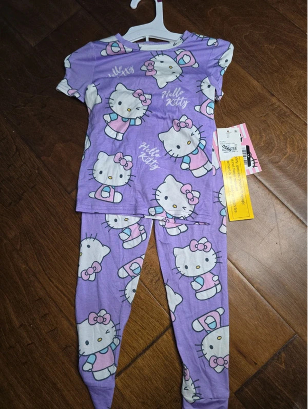 3t brand new, hello, kitty pajamas item 560G7